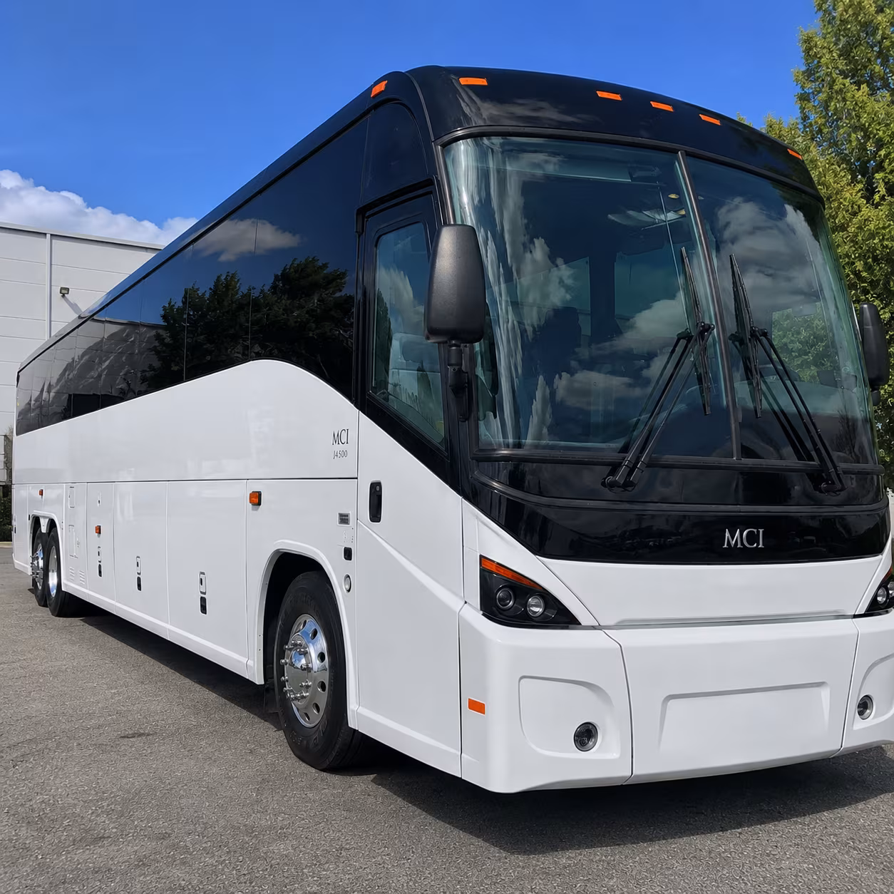 group airport transfers to toledo express and regional michigan airports